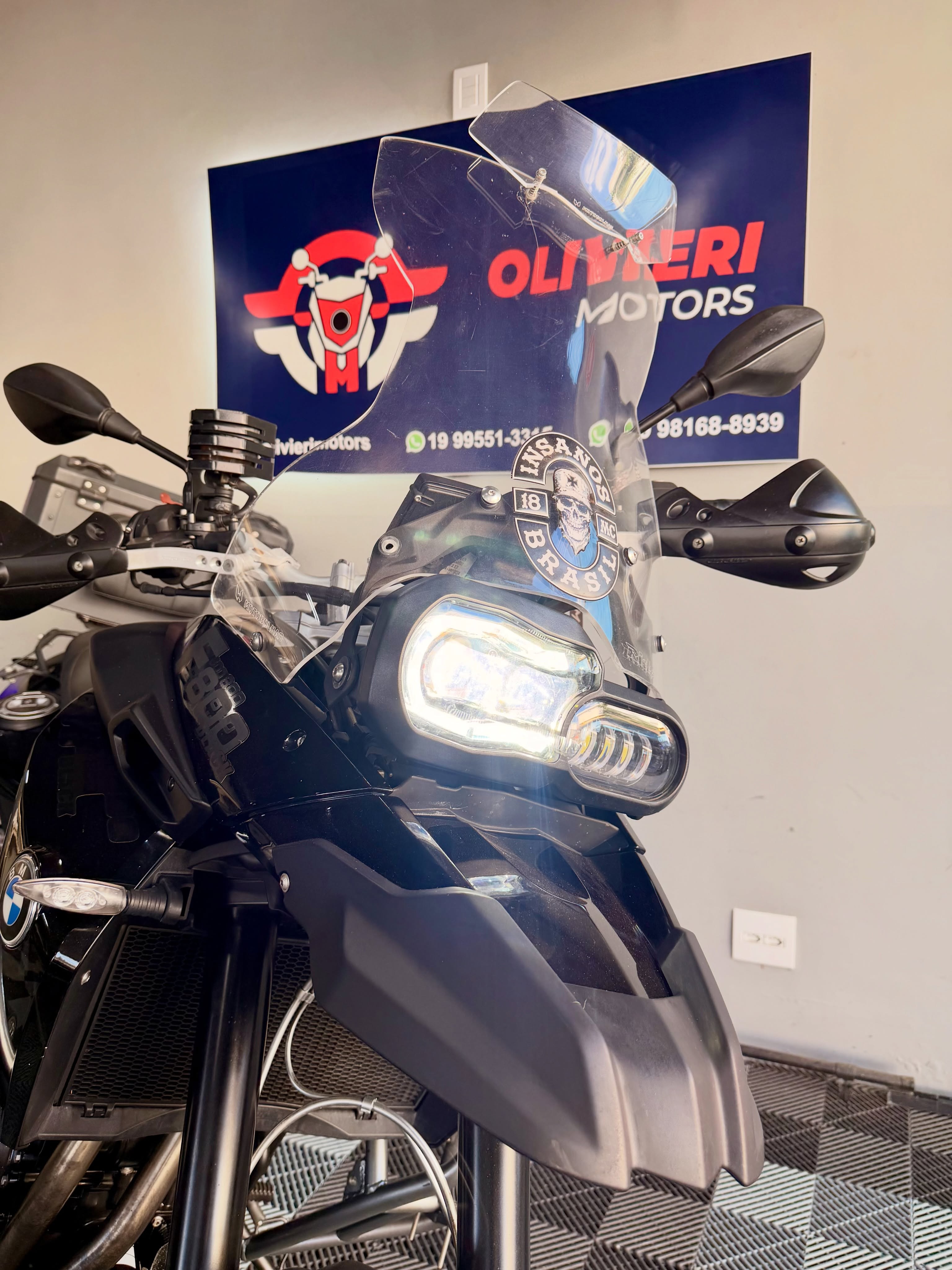 Moto do estilo Adventure